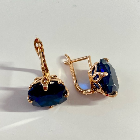 🌟 Rose Gold Blue Earrings - Picture 2 of 3